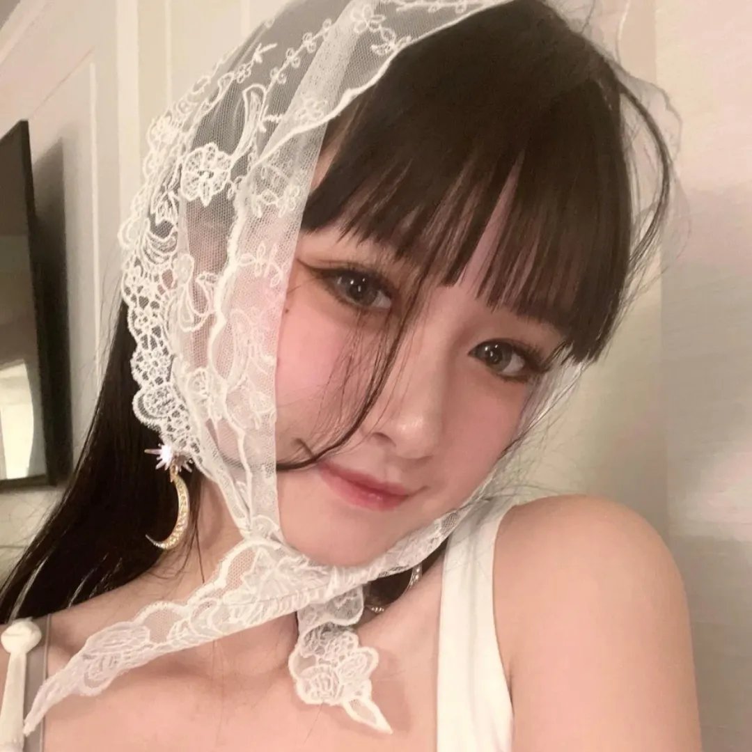 小姐嬉春